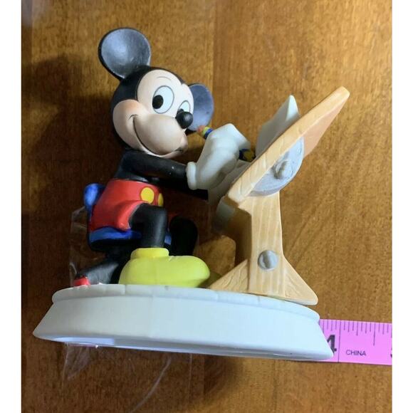 Vintage Mickey Mouse Sketch Artist Disney Figurine Artist drawing Desk - Picture 9 of 10